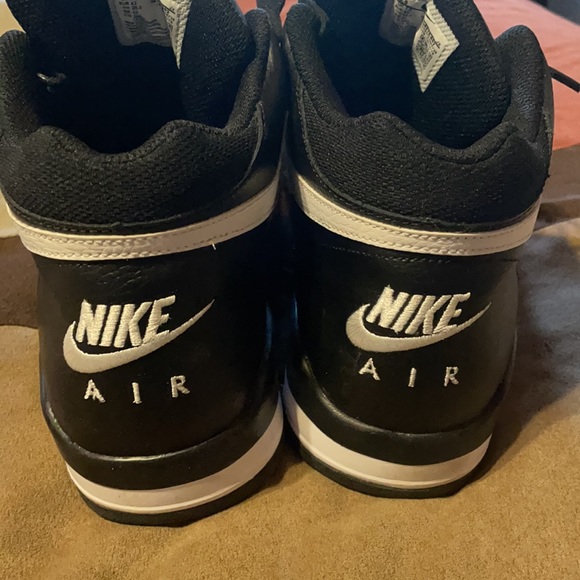 Nike Flight Sneakers - Picture 4 of 4
